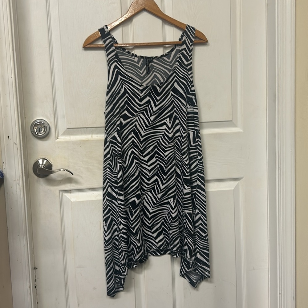 Pacific Beach Women’s Black & White Zebra Print Asymmetrical Dress XL